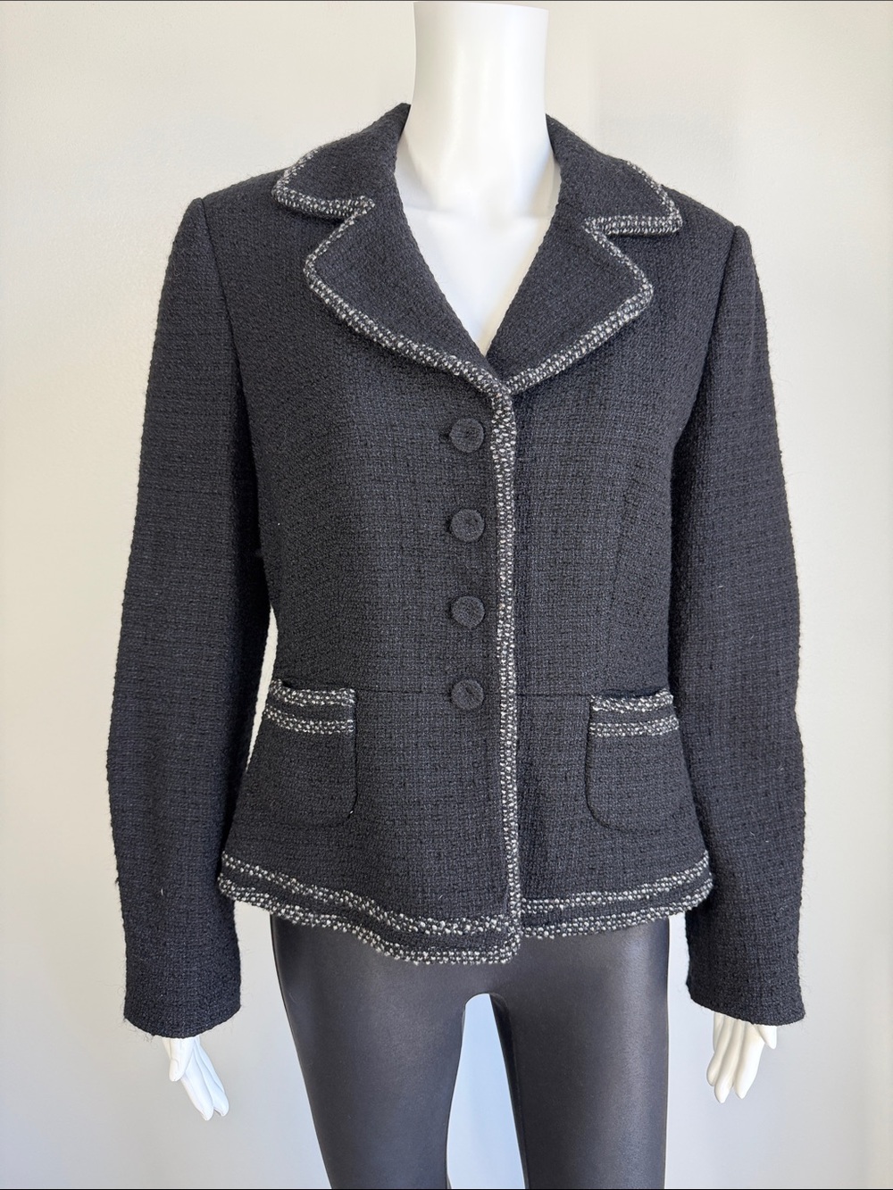Ann Taylor Tweed Blazer Jacket Size 10 Gray Wool Blend Metallic Trim